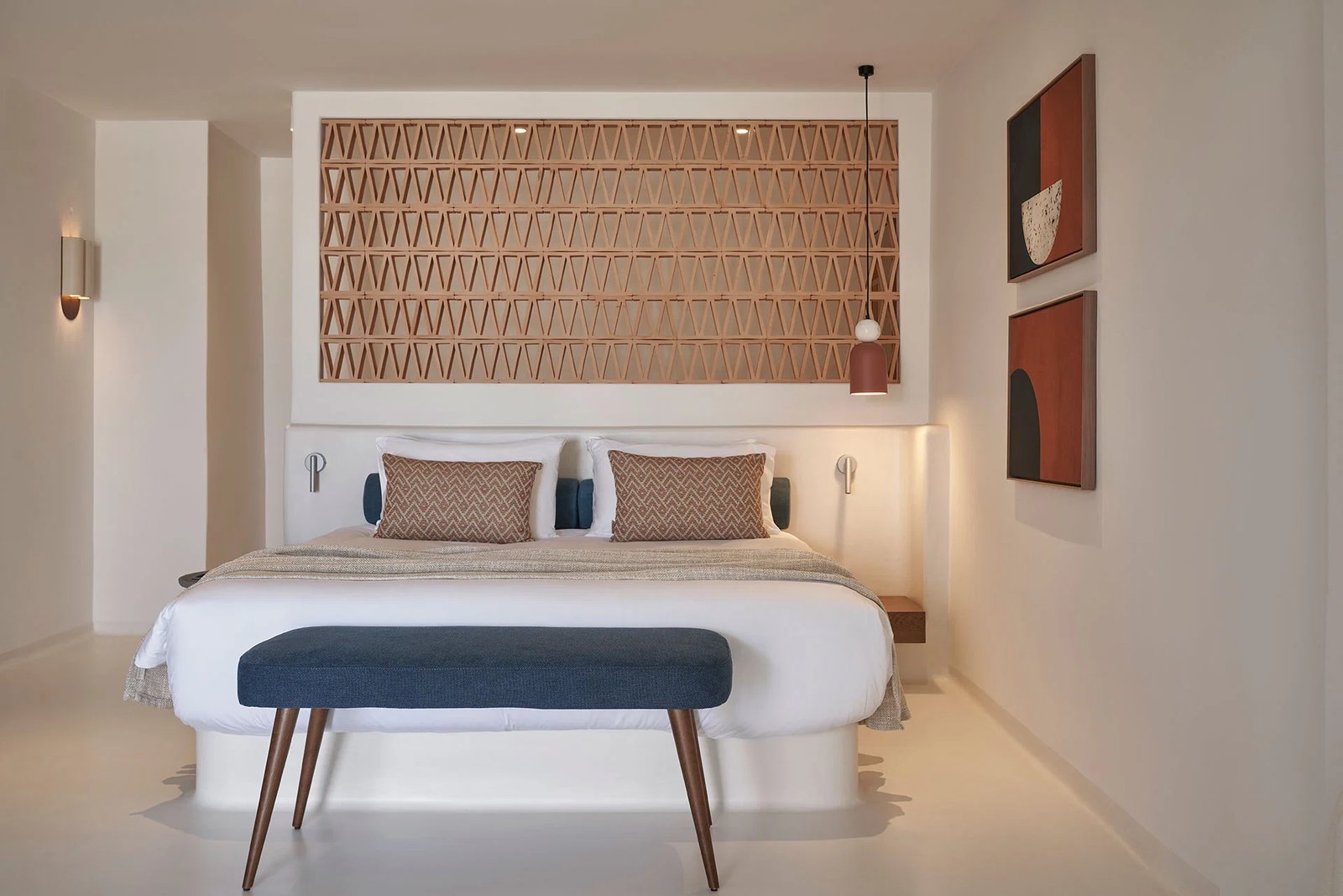 Andronis Minois, rooms