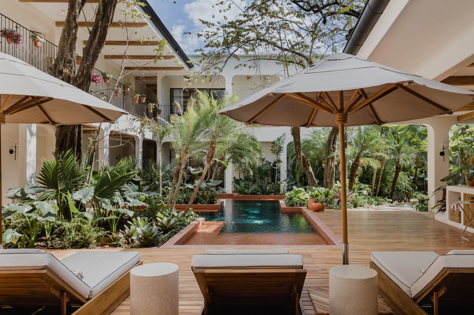 Sendero Hotel & Villas