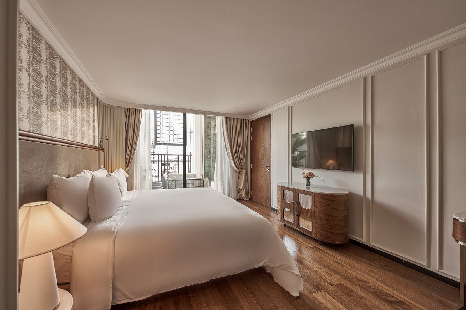 La Siesta Premium Saigon — rooms