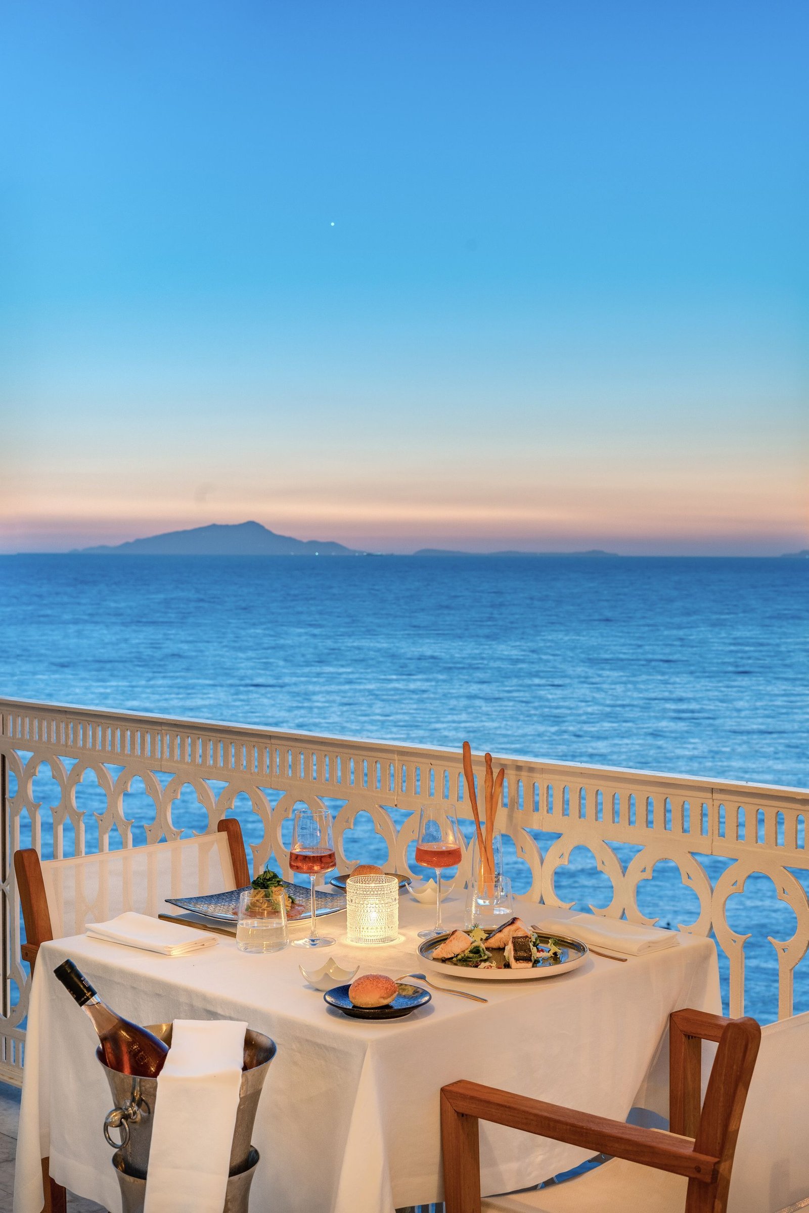 Hotel Mediterraneo Sorrento, vesuvio panoramic restaurant