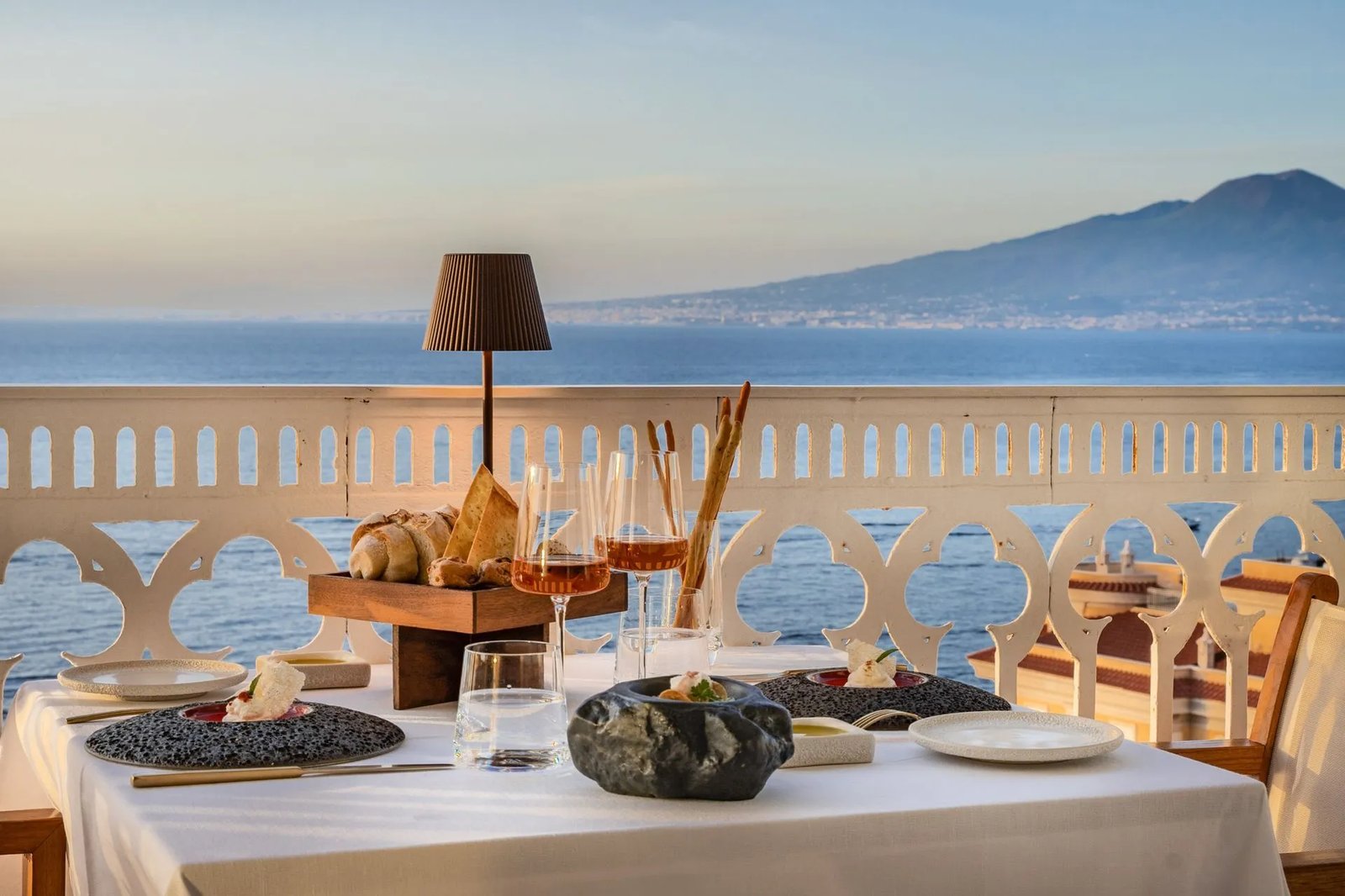 Hotel Mediterraneo Sorrento, vesuvio panoramic restaurant