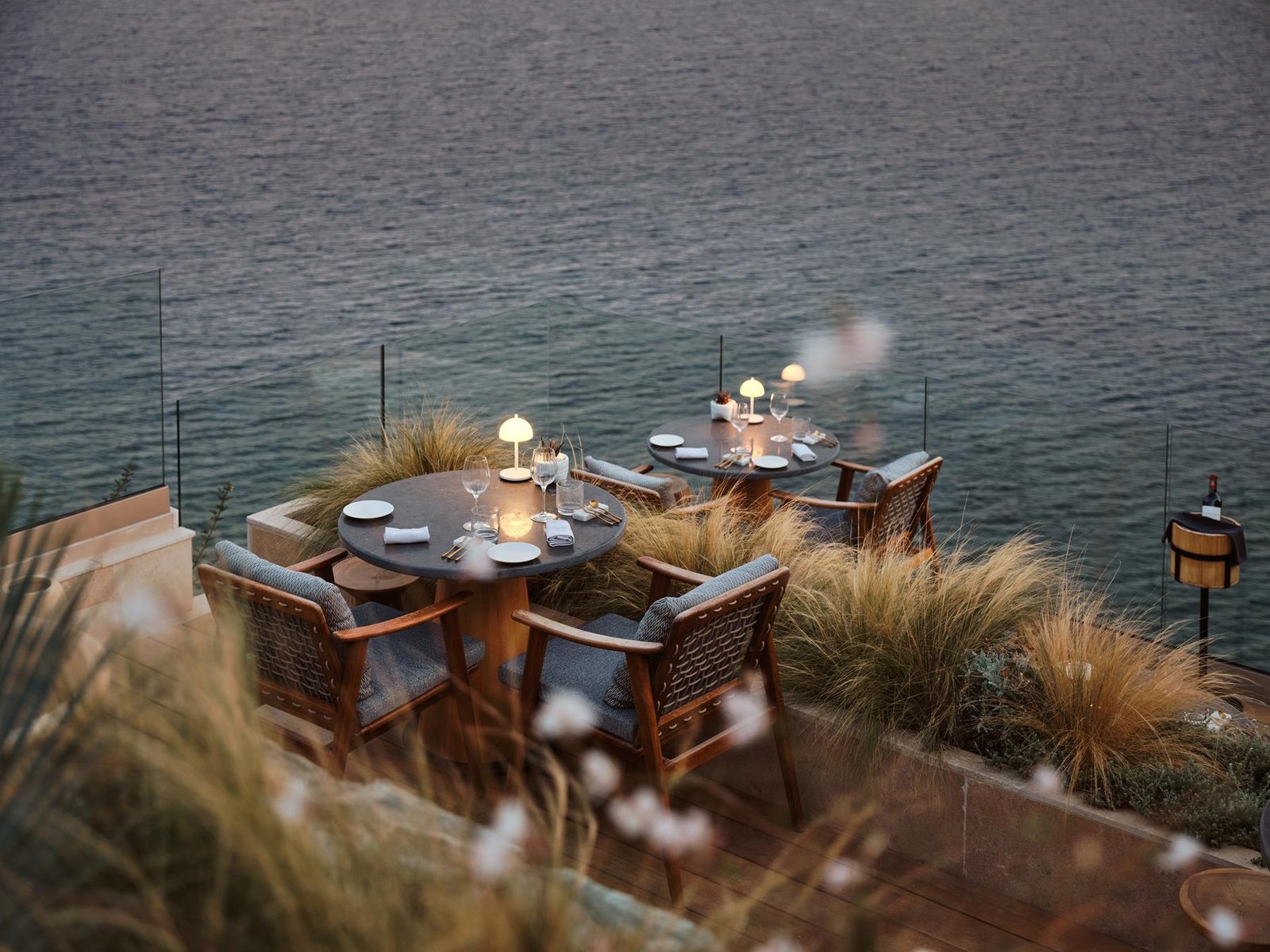 Acro Suites, cremnos restaurant