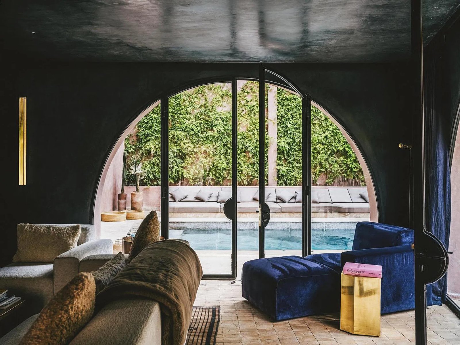 Maison Brummell Majorelle, vibe