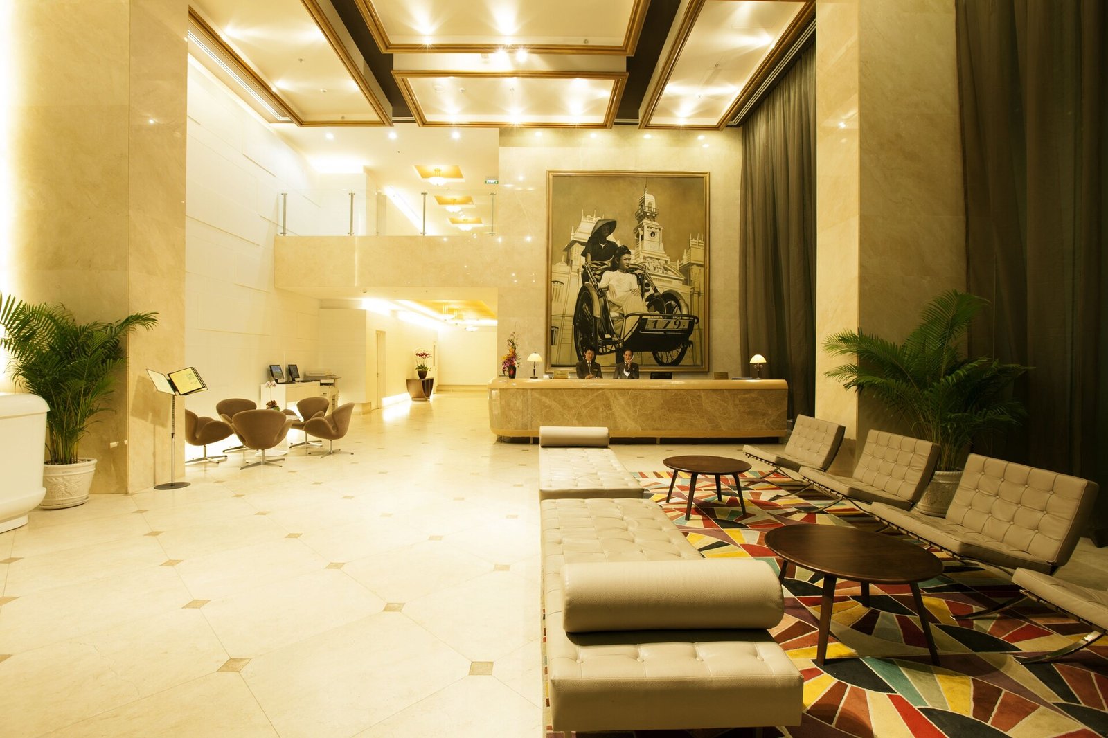 Liberty Central Saigon Centre Hotel — vibe