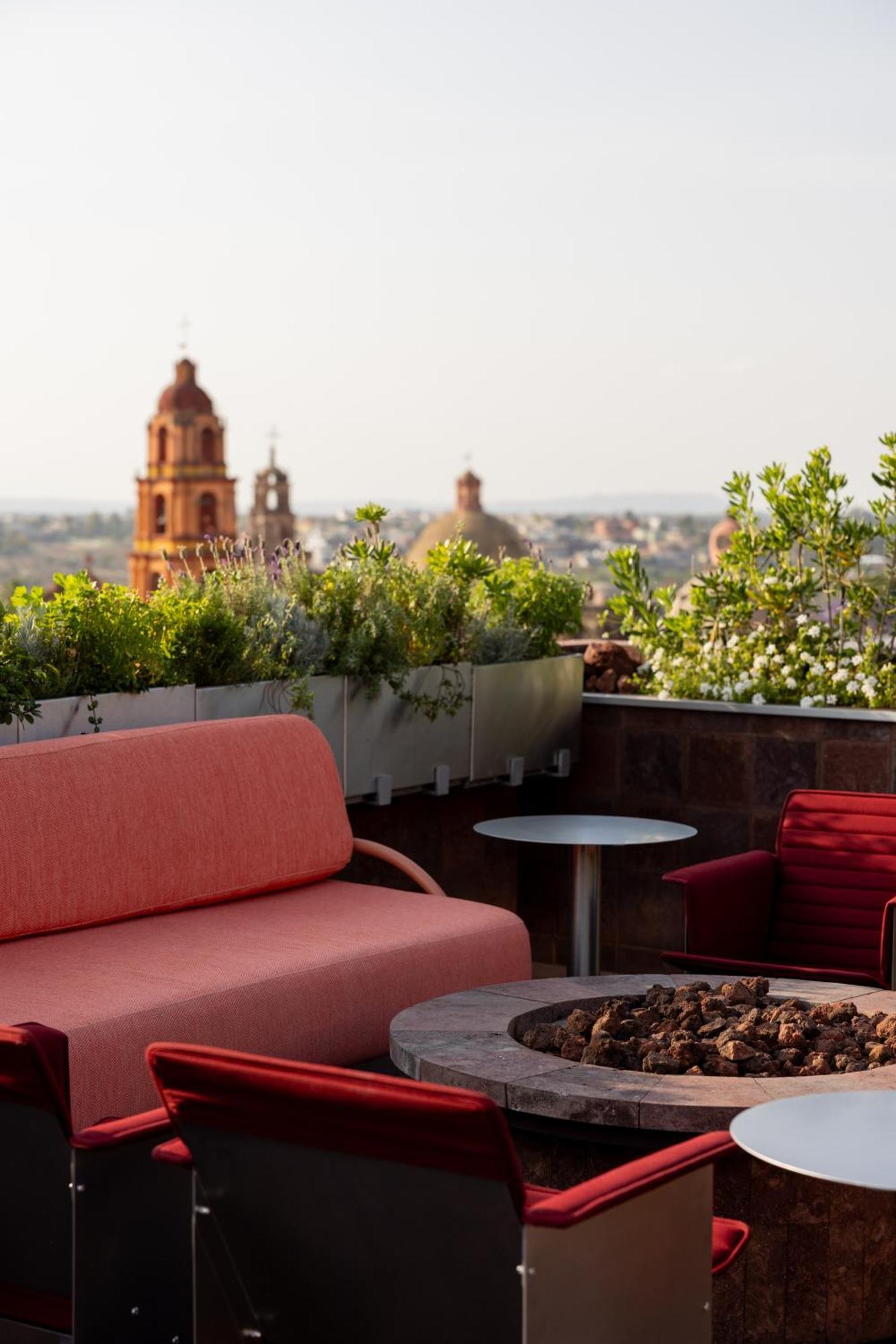 CASA HOYOS - HOTEL BOUTIQUE, eat & drink