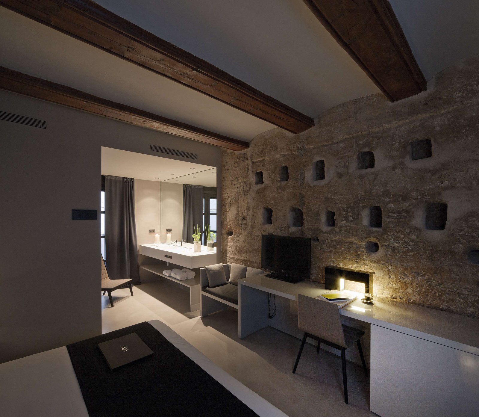 Caro Hotel, rooms