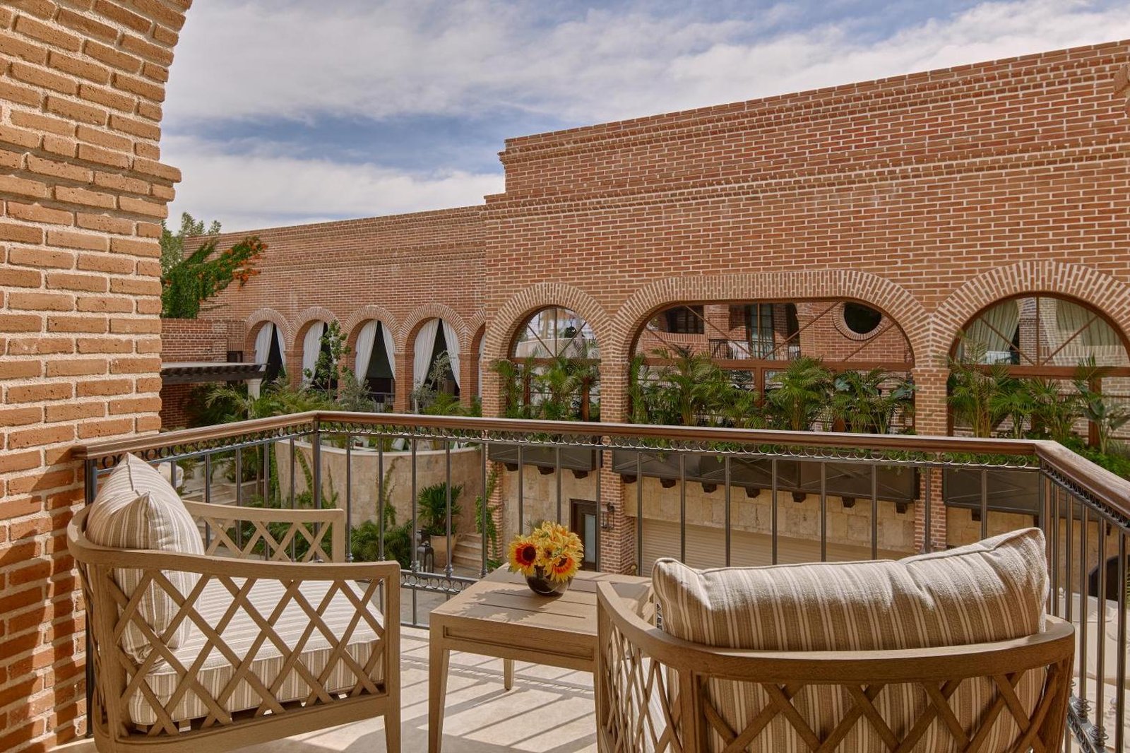 Todos Santos Boutique Hotel, vibe