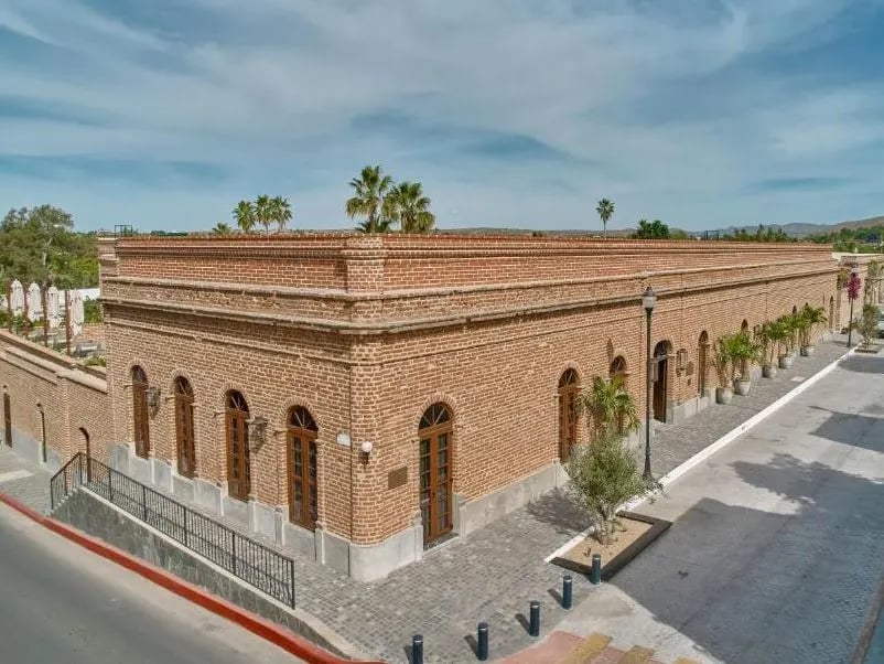 Todos Santos Boutique Hotel, backstory