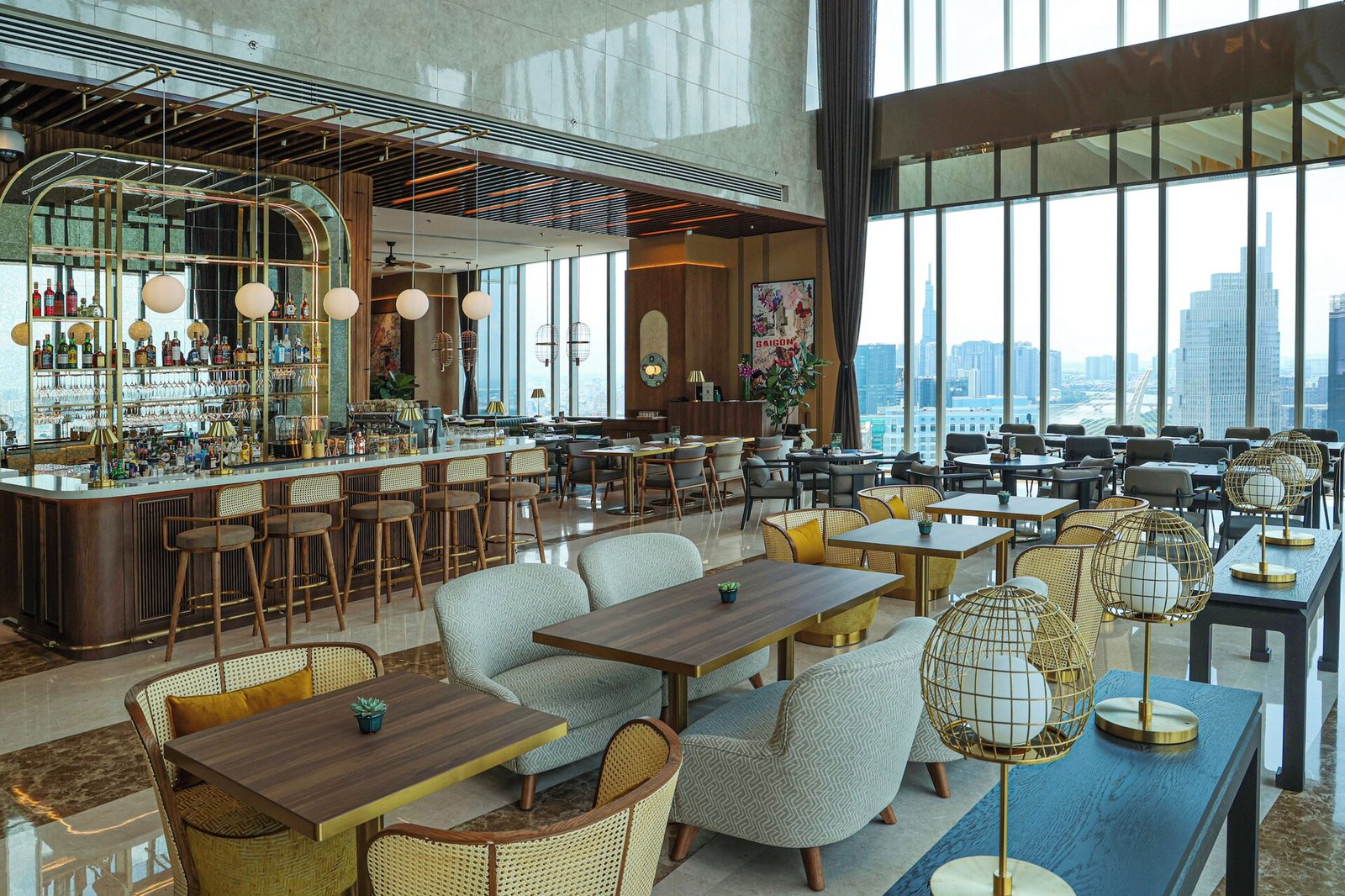 Sedona Suites, the straits kitchen & bar