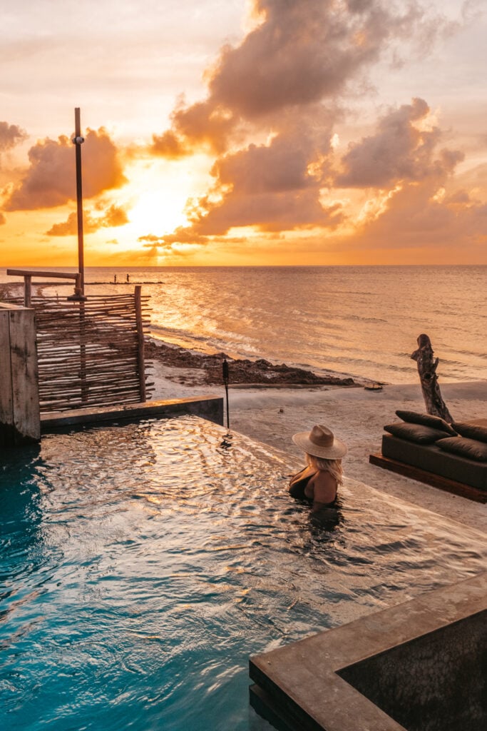 Nomade Holbox, the pool
