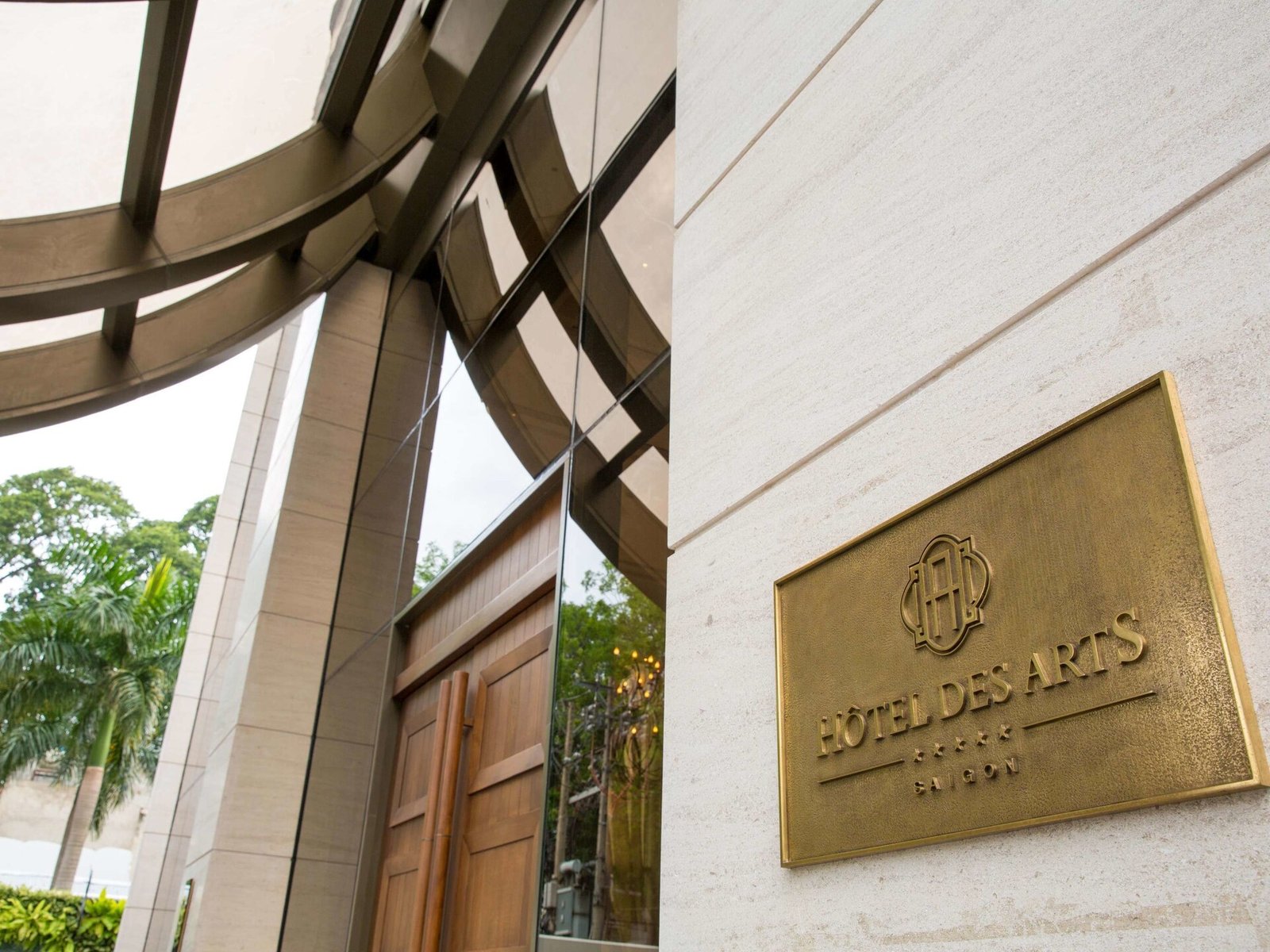 Hôtel des Arts Saigon — backstory