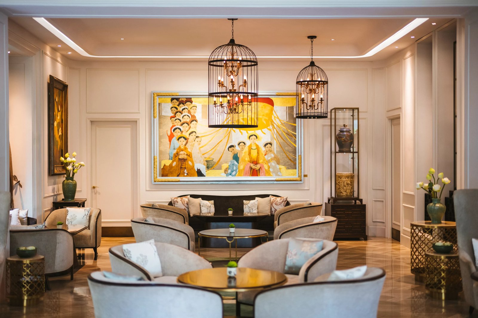 Hôtel des Arts Saigon — eat & drink