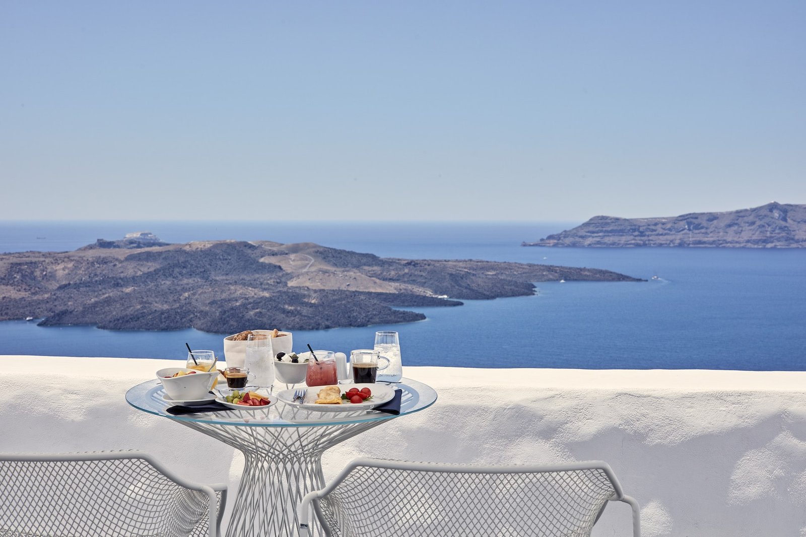 Limestone Santorini, vibe