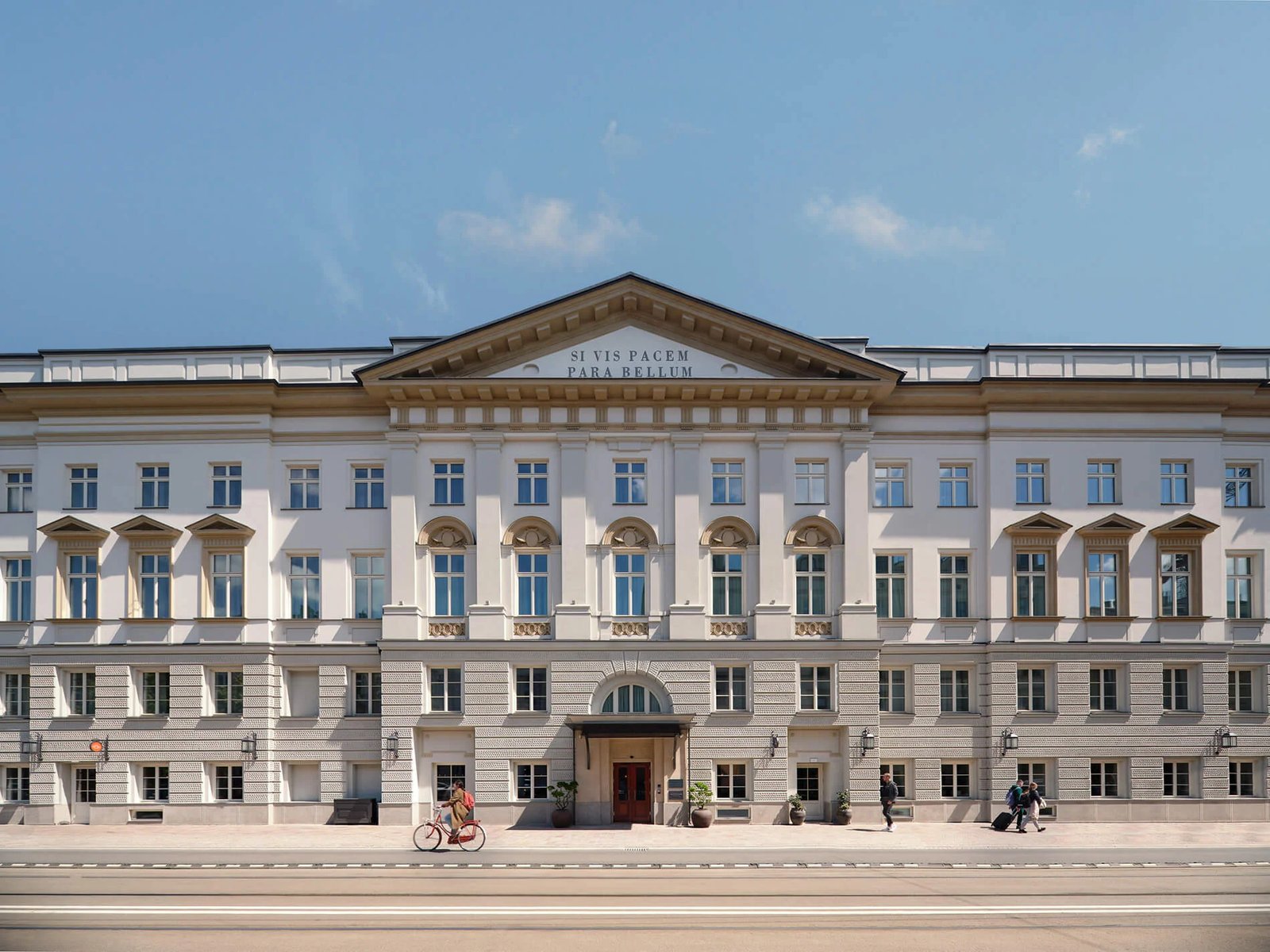 Stradom House, Autograph Collection, backstory