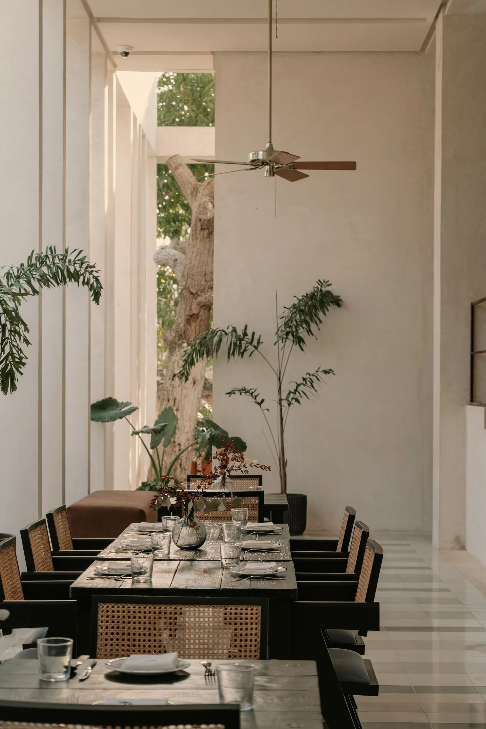Hotel Sureño, eat & drink