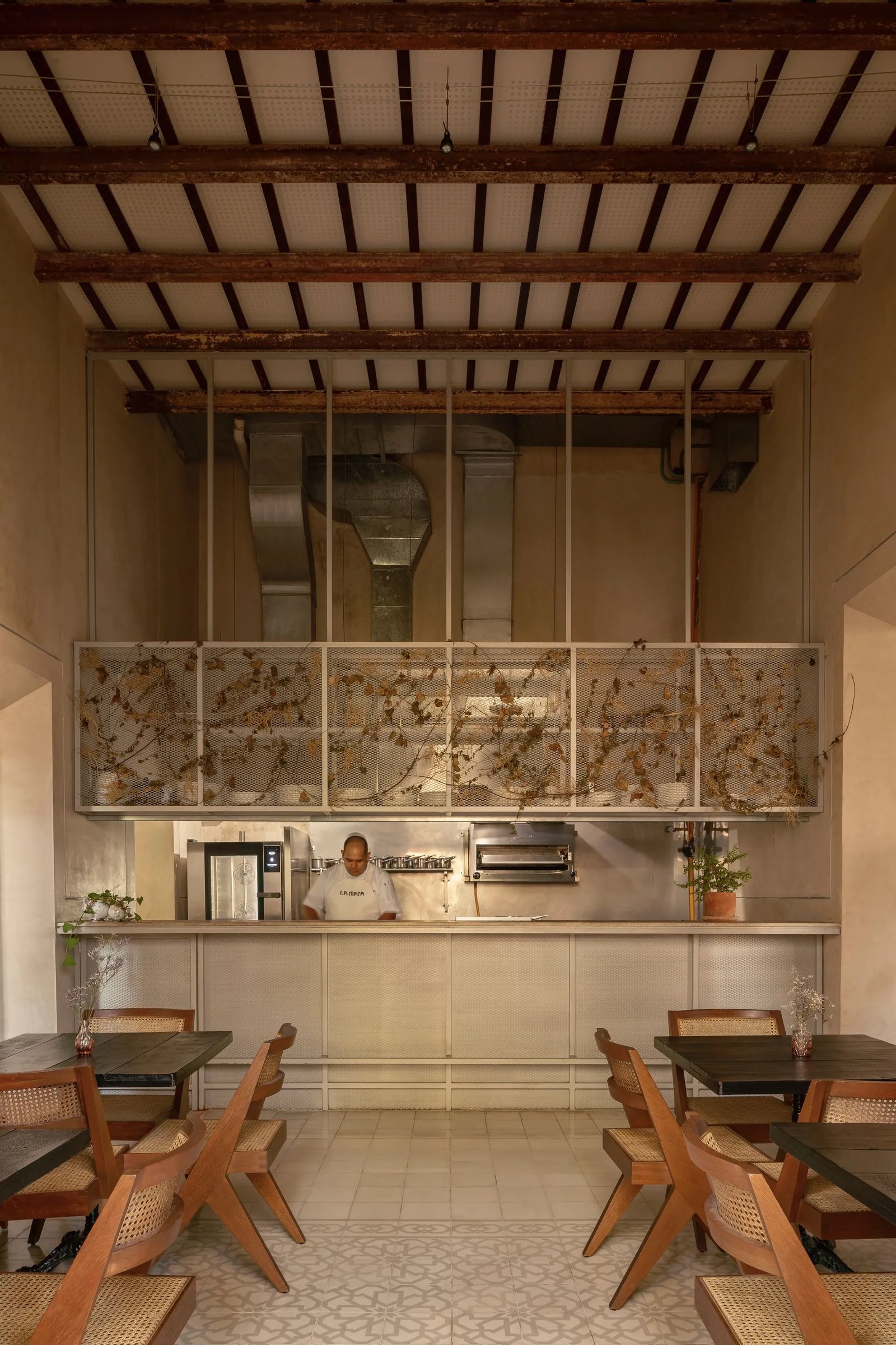 Hotel Sureño, eat & drink