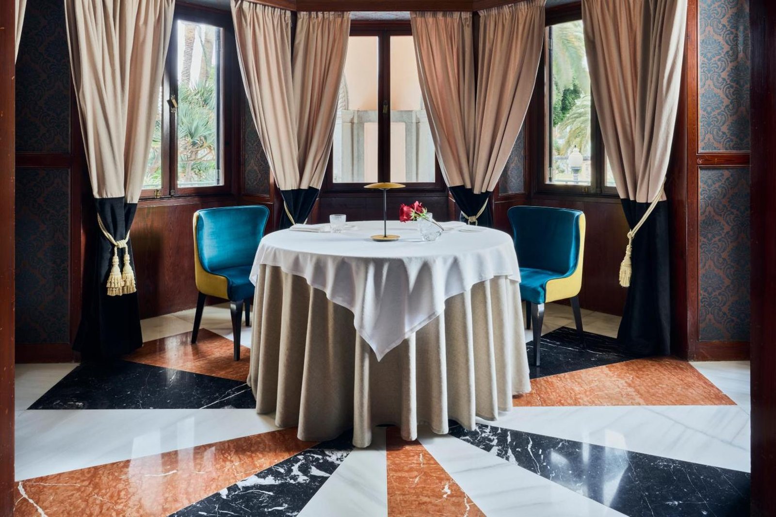 Santa Catalina, a Royal Hideaway Hotel, poemas by hermanos padrón