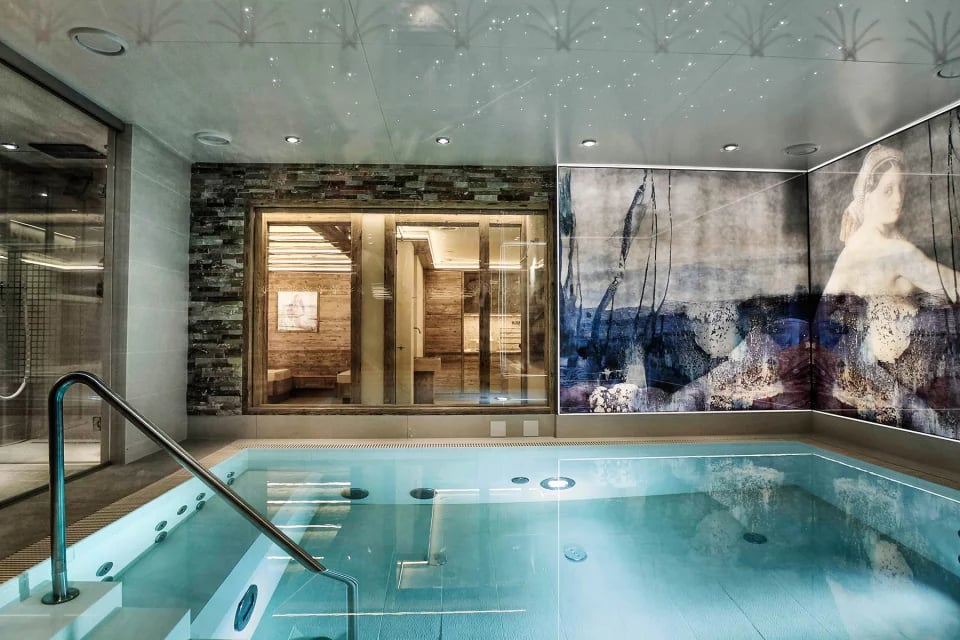 Burg Vital Resort, salt pool and gym