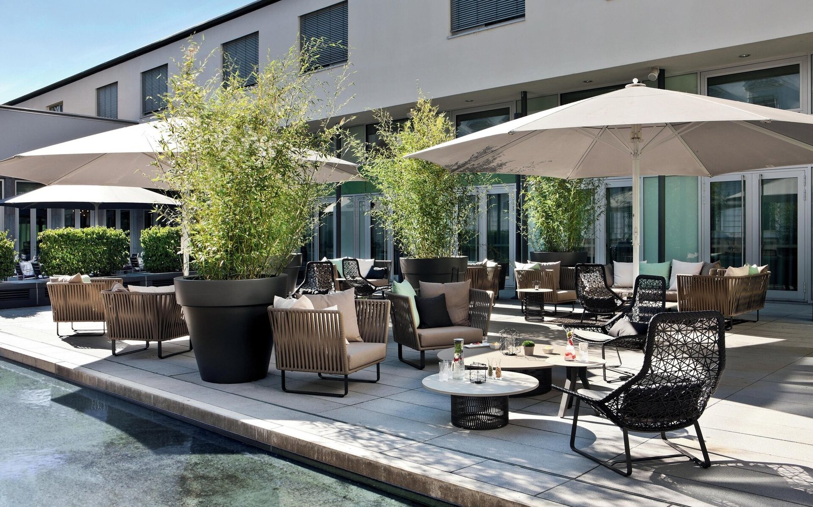 Hotel Maximilian's, vibe