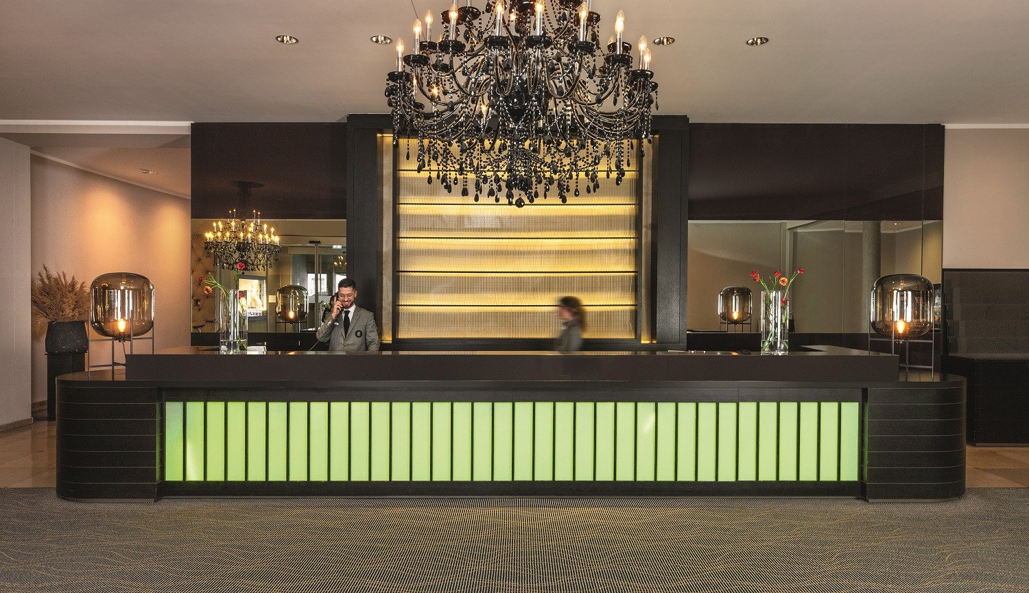 Hotel Maximilian's, vibe