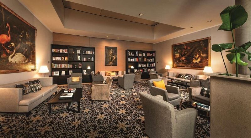 Hotel Maximilian's, vibe