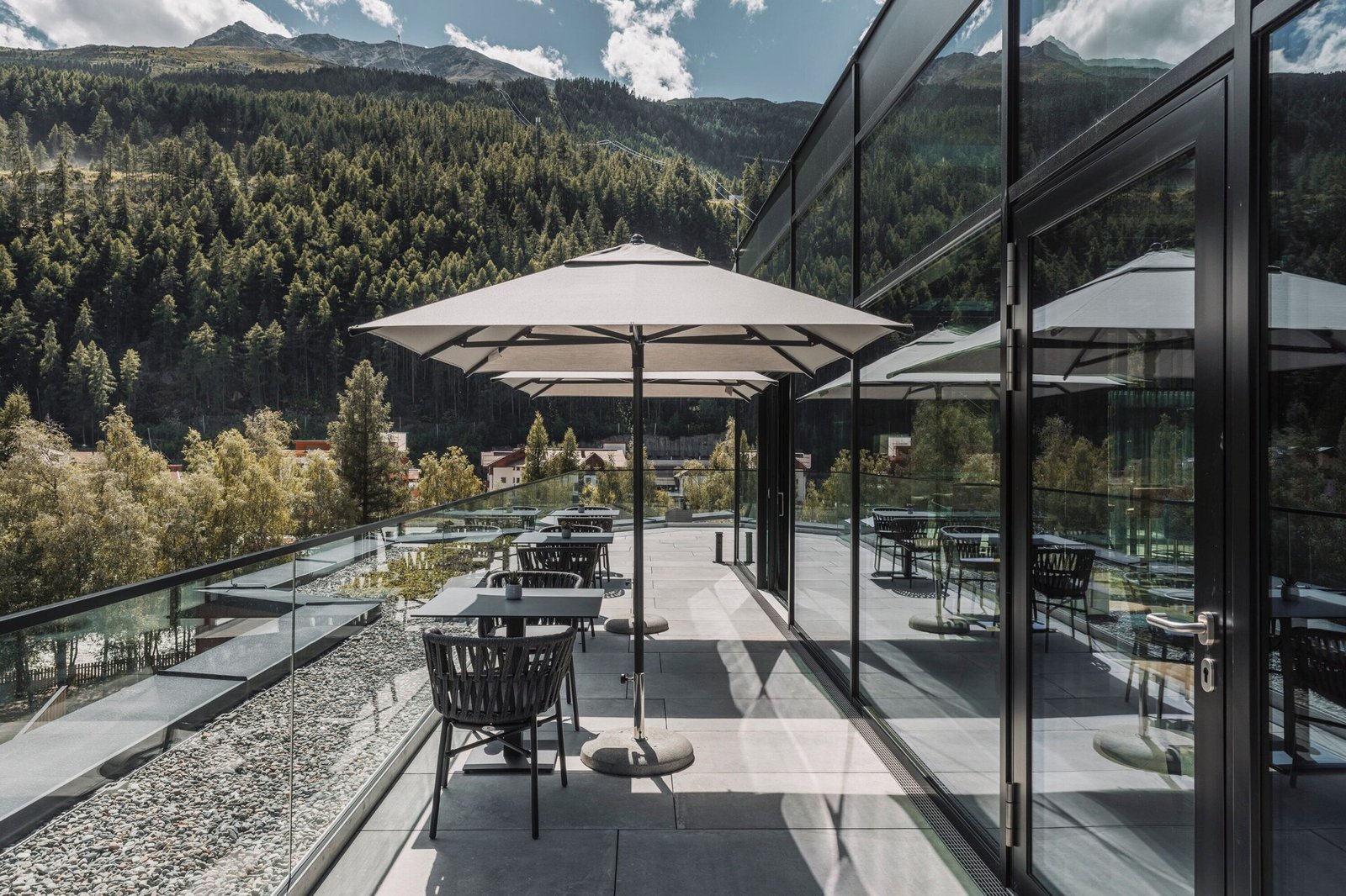 AlpenParks The Secret Sölden, at the table