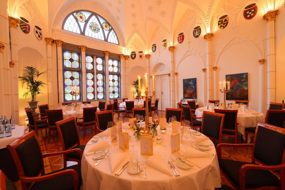 Schlosshotel Burg Schlitz, restaurant wappensaal