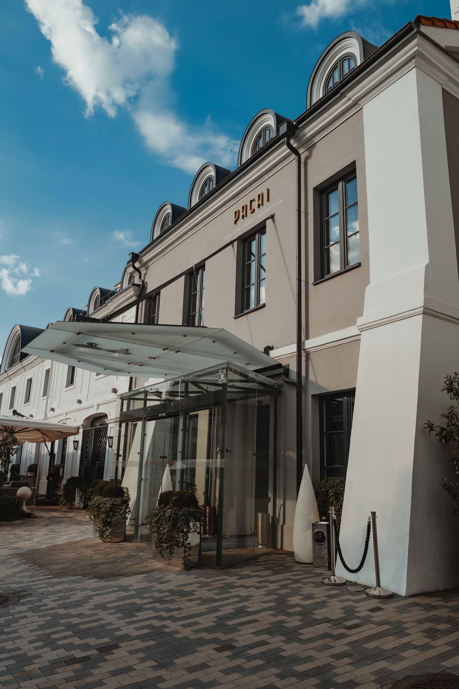 Hotel Pacai, backstory