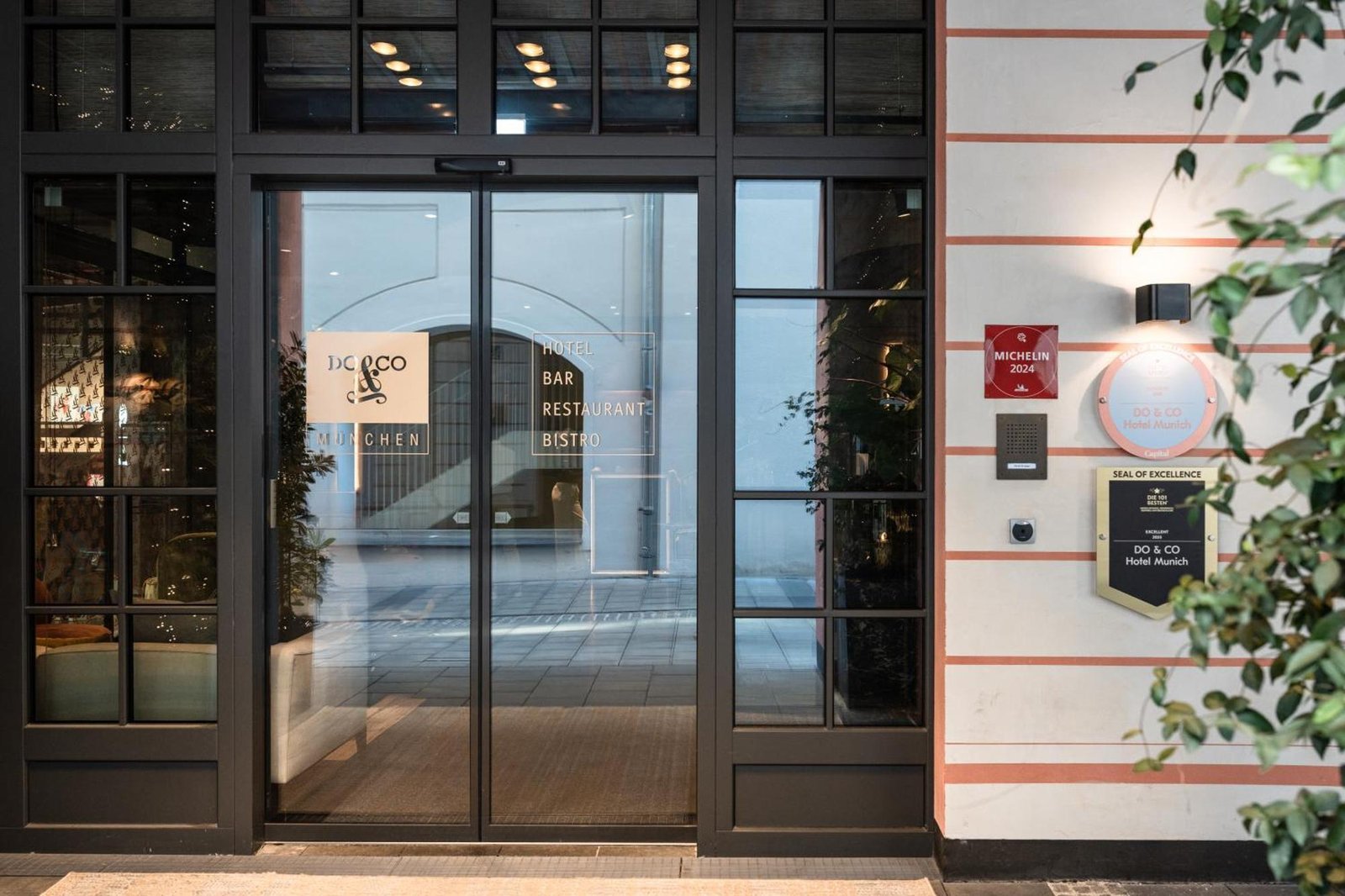 DO & CO Hotel München, backstory