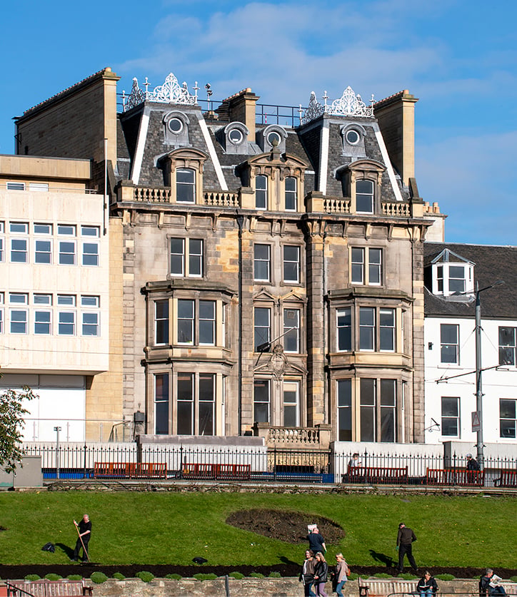 100 Princes Street, backstory