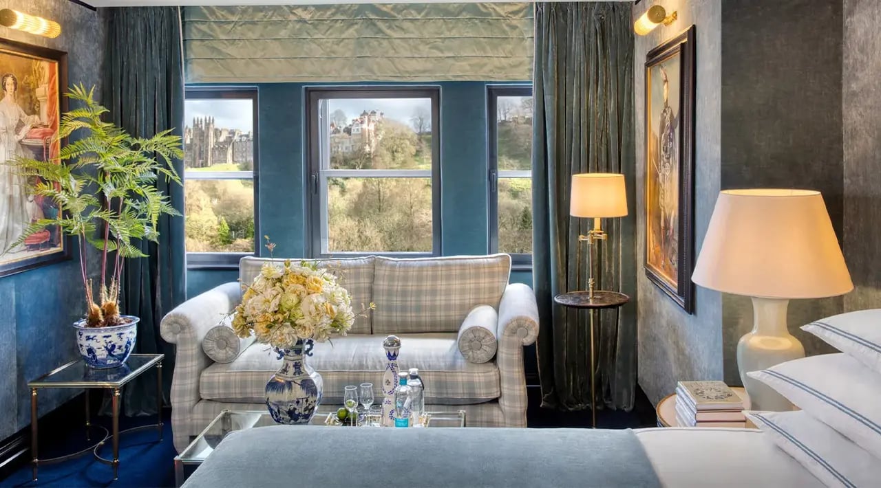 100 Princes Street, rooms