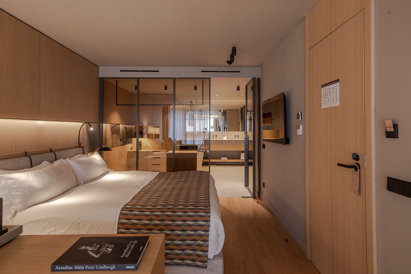 The Blackpine Hotel, rooms
