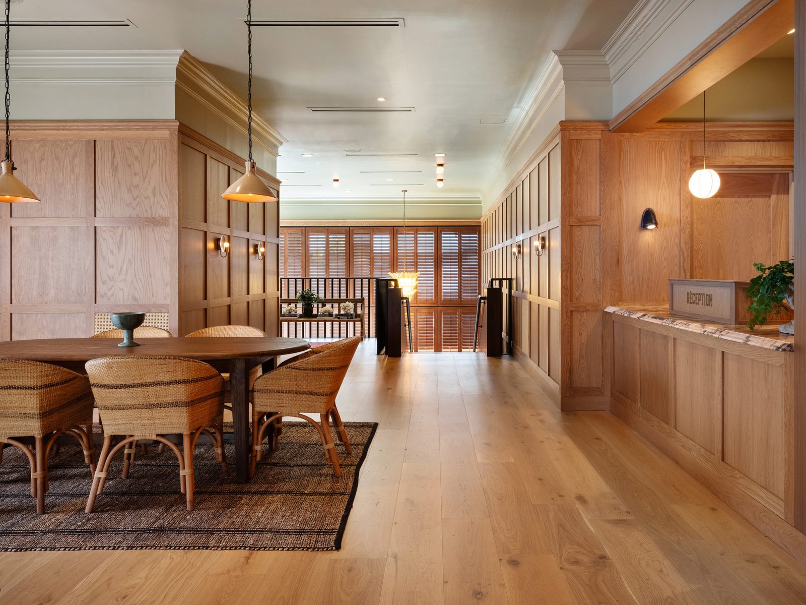 Palihouse Hyde Park Village, vibe
