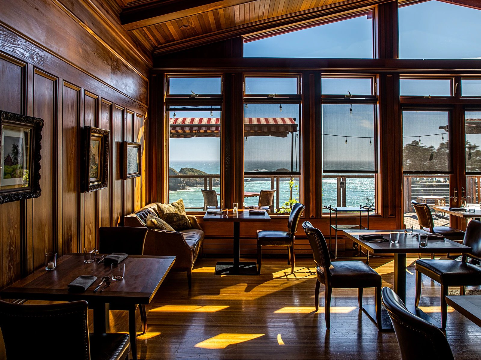 Harbor House Inn