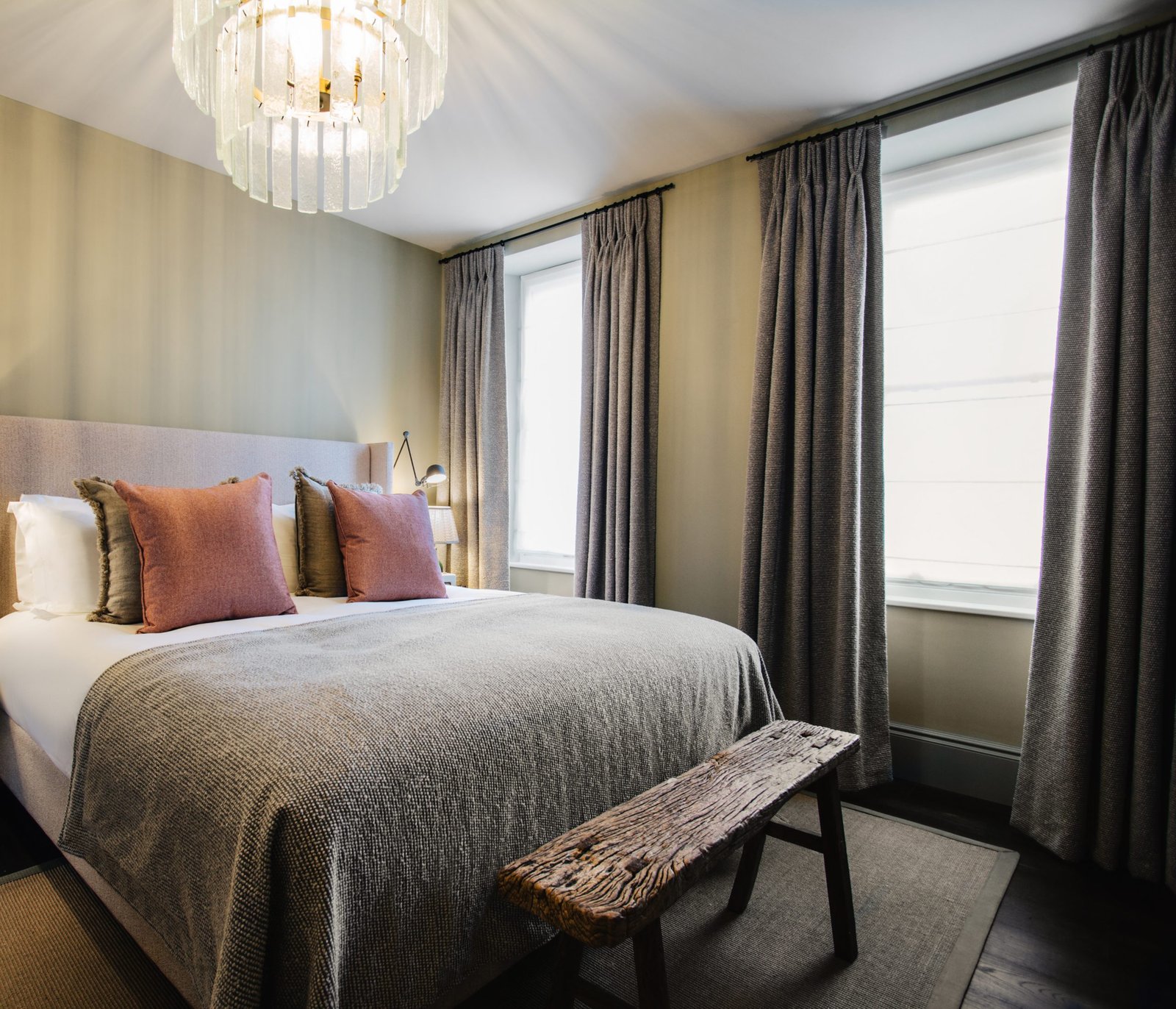 The Blonde Hedgehog Hotel, rooms