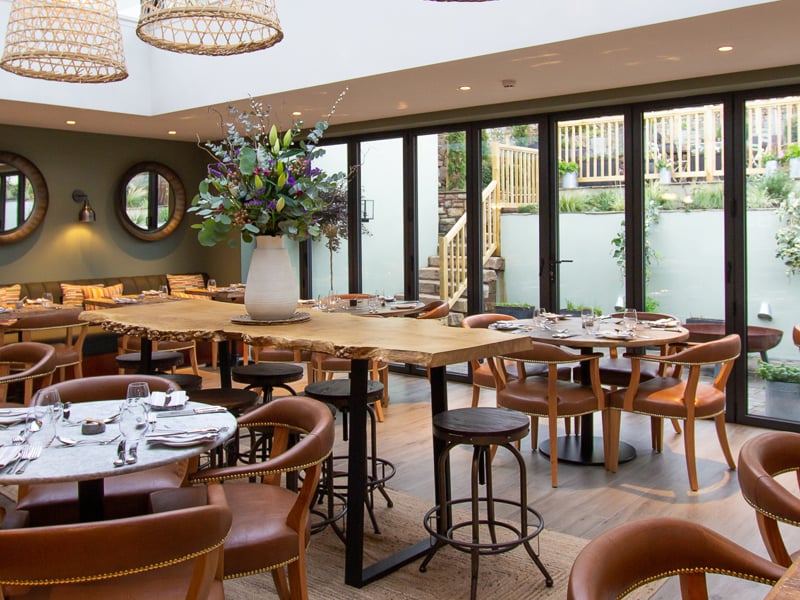 The Blonde Hedgehog Hotel, eat & drink