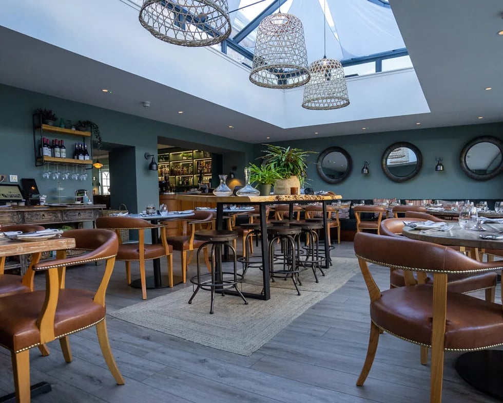 The Blonde Hedgehog Hotel, eat & drink