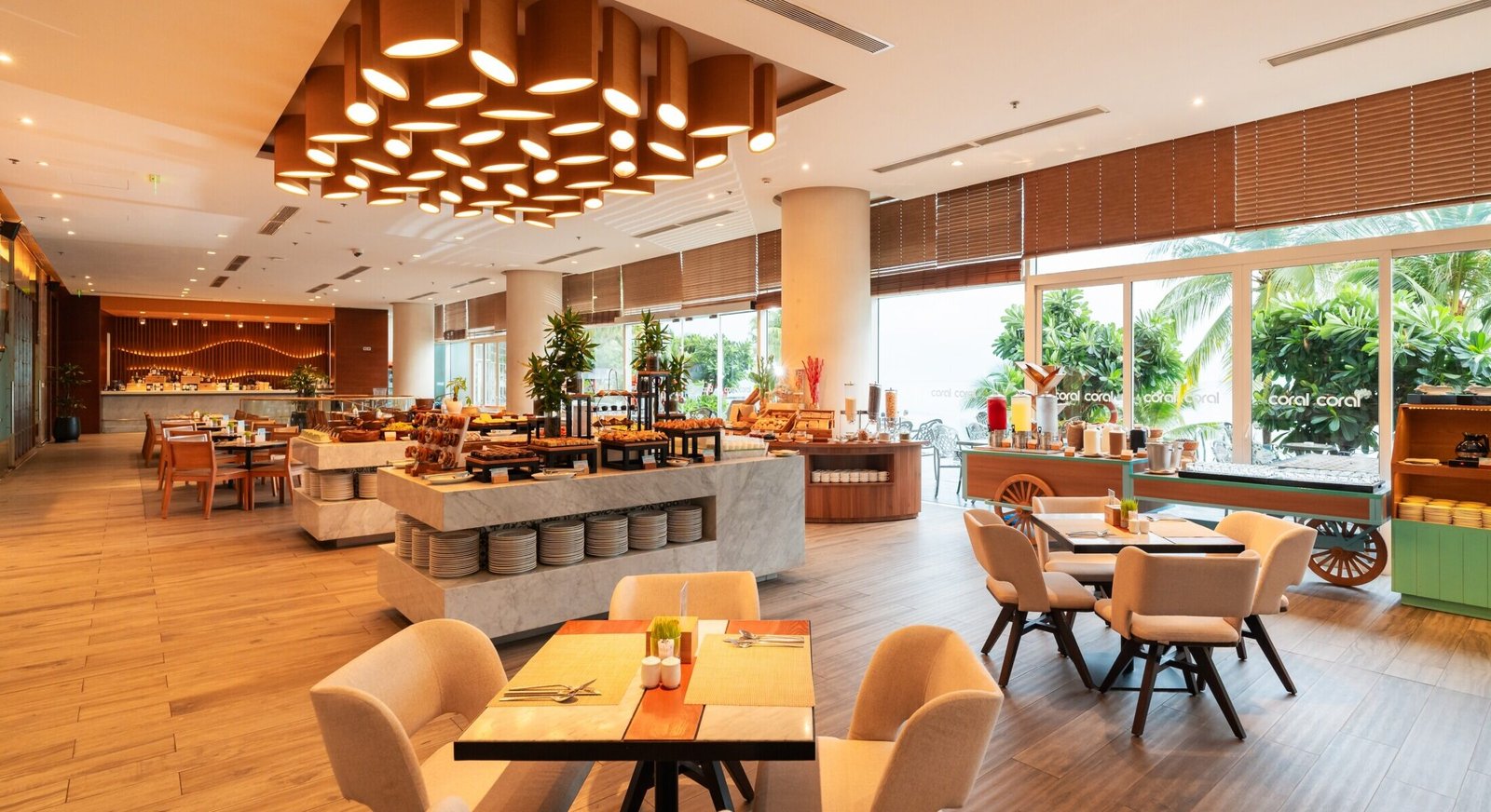 Seashells Phu Quoc Hotel & Spa — eat & drink