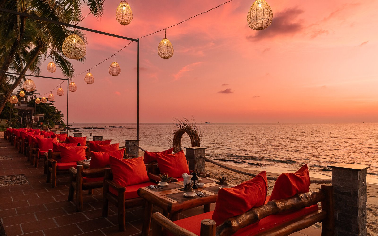 Seashells Phu Quoc Hotel & Spa — vibe