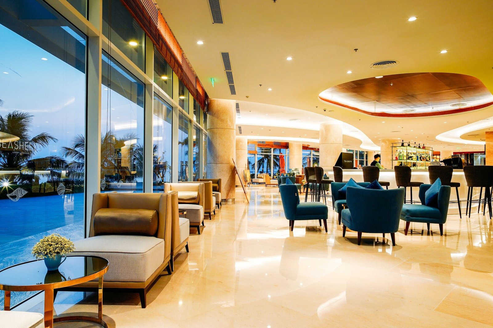 Seashells Phu Quoc Hotel & Spa — eat & drink