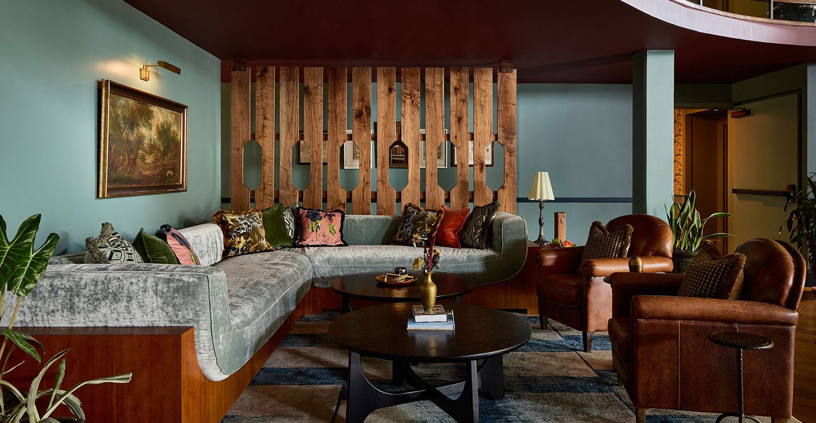 The Hotel Chalet, vibe