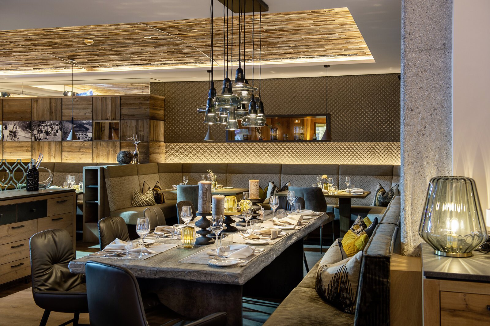 Alpin SPA Hotel Tuxerhof, at the table