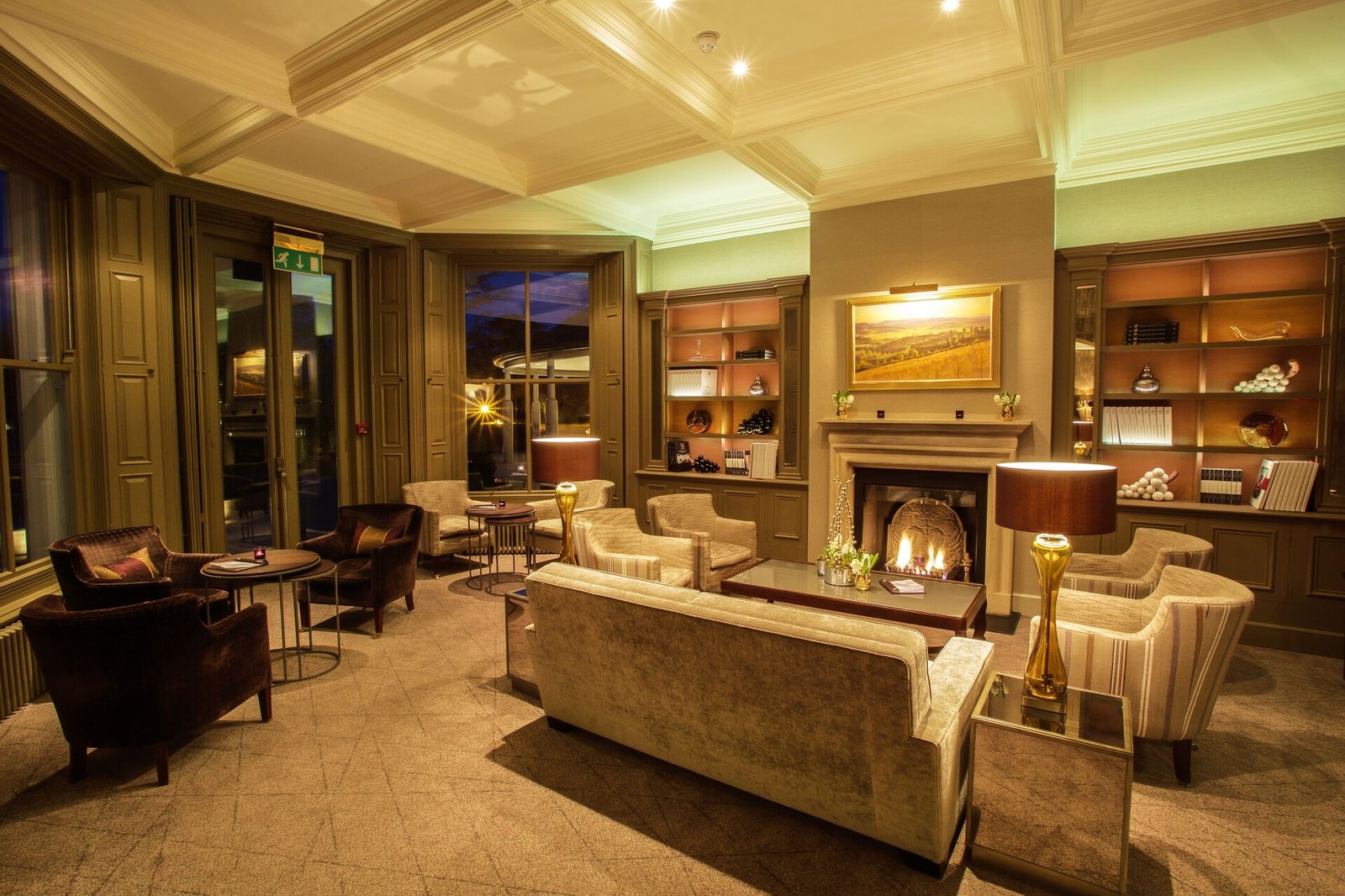 The Vineyard Hotel, vibe