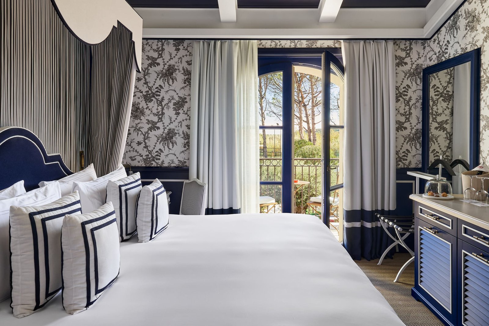 AREV St. Tropez