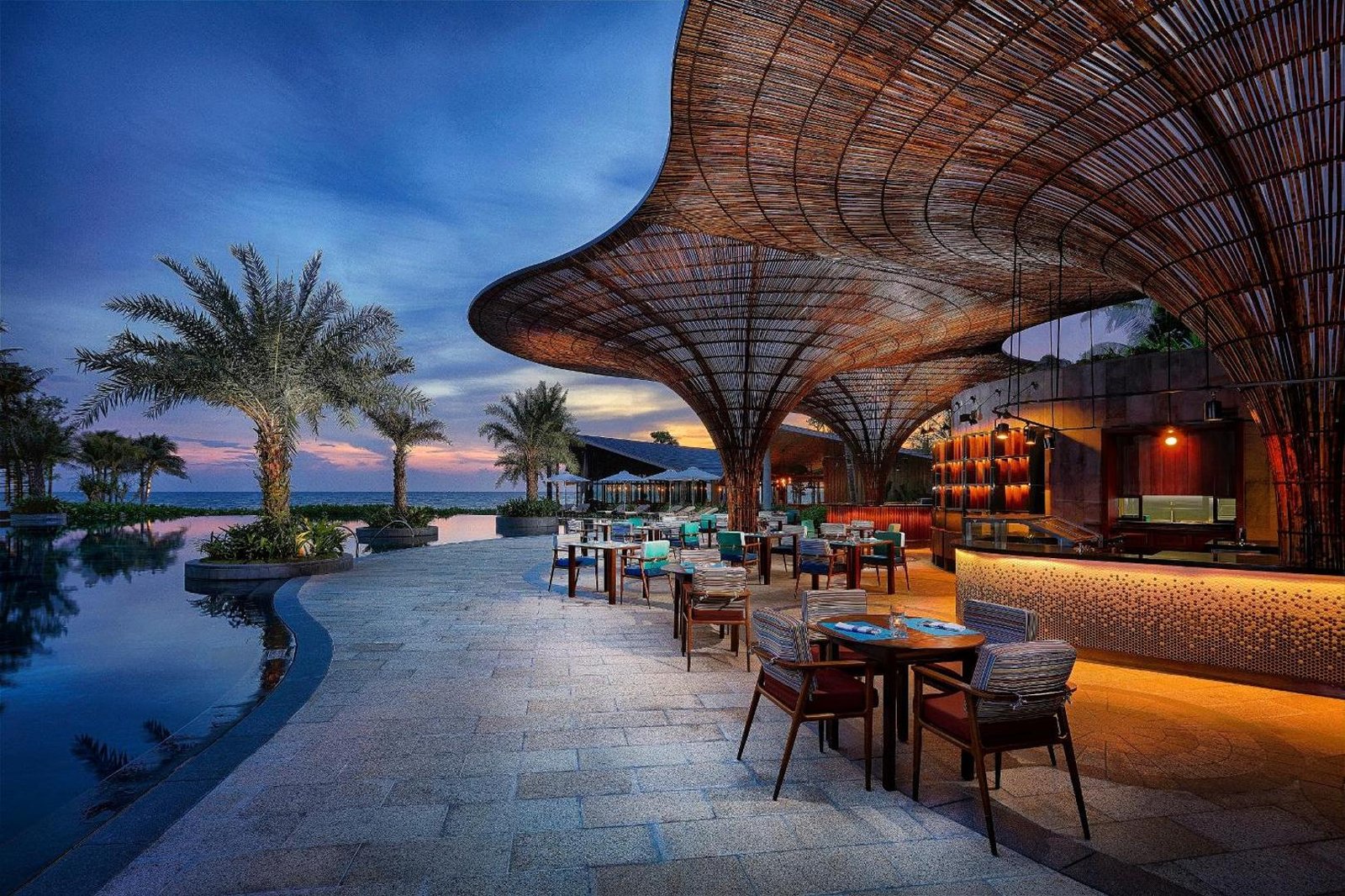 InterContinental Phu Quoc Long Beach Resort — eat & drink