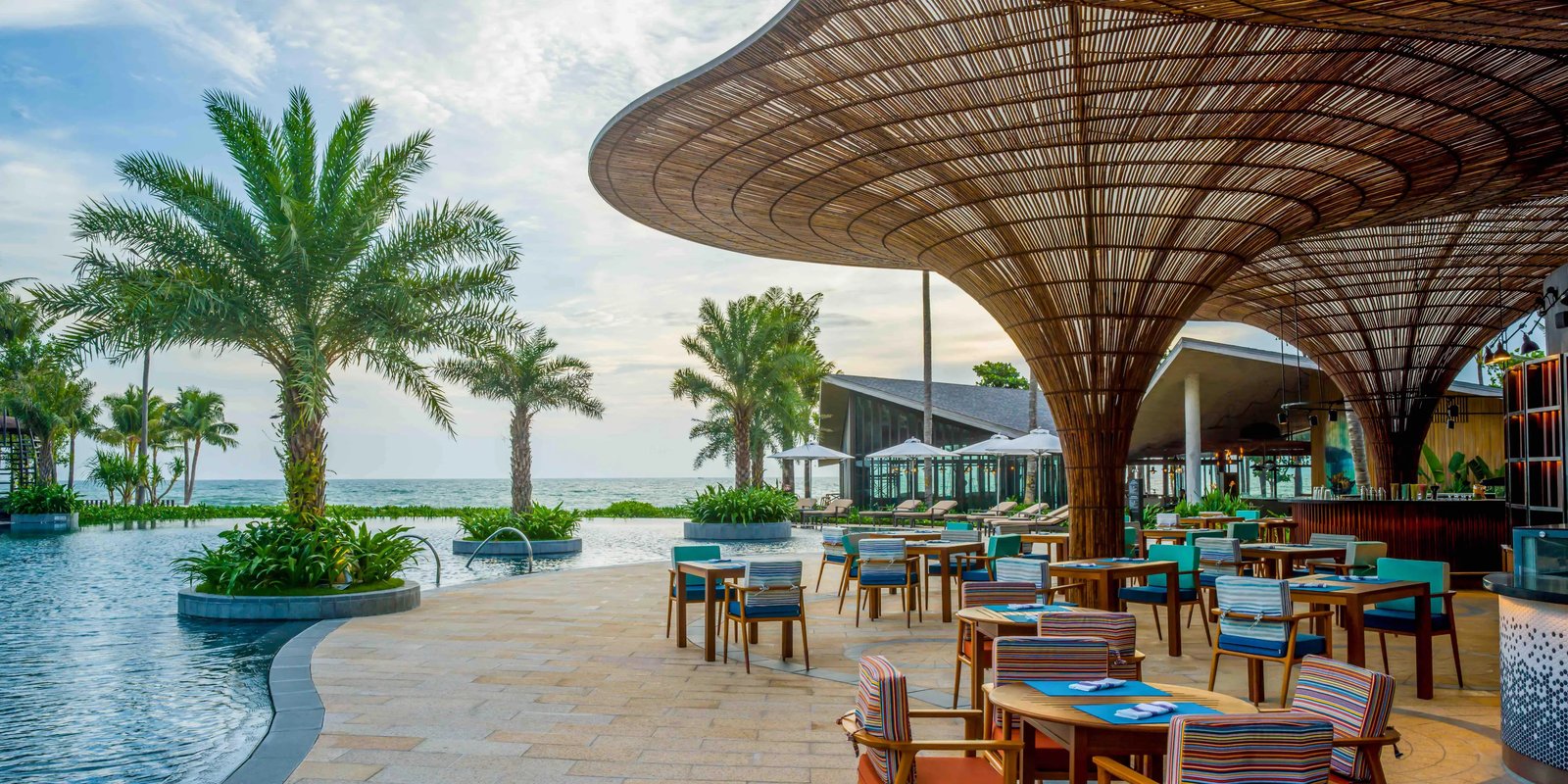 InterContinental Phu Quoc Long Beach Resort — eat & drink
