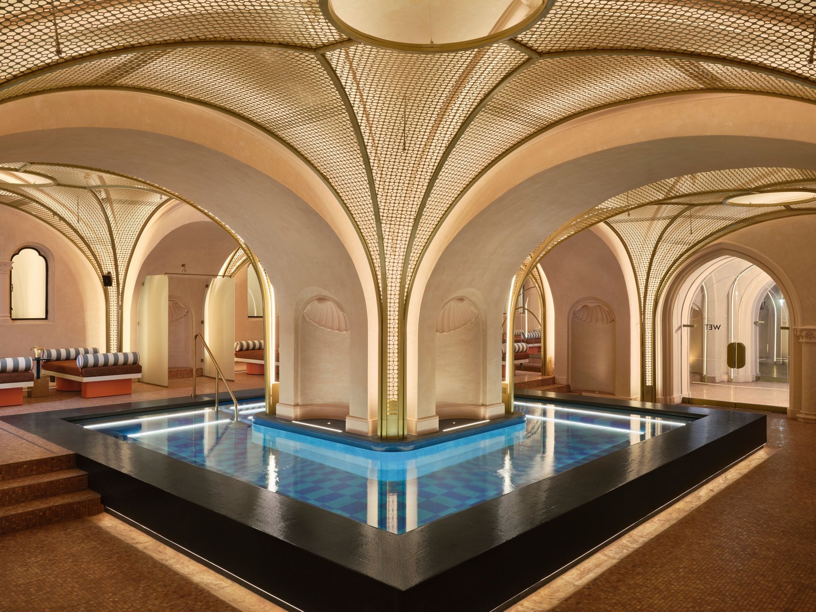 W Budapest, wellness