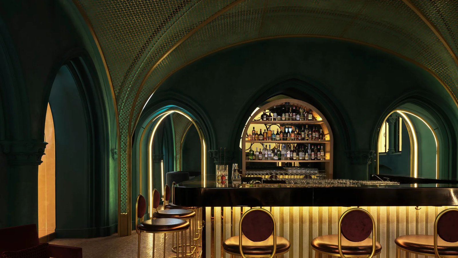 W Budapest, eat & drink