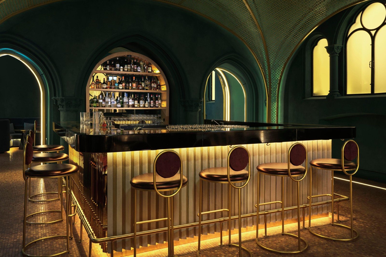 W Budapest, eat & drink