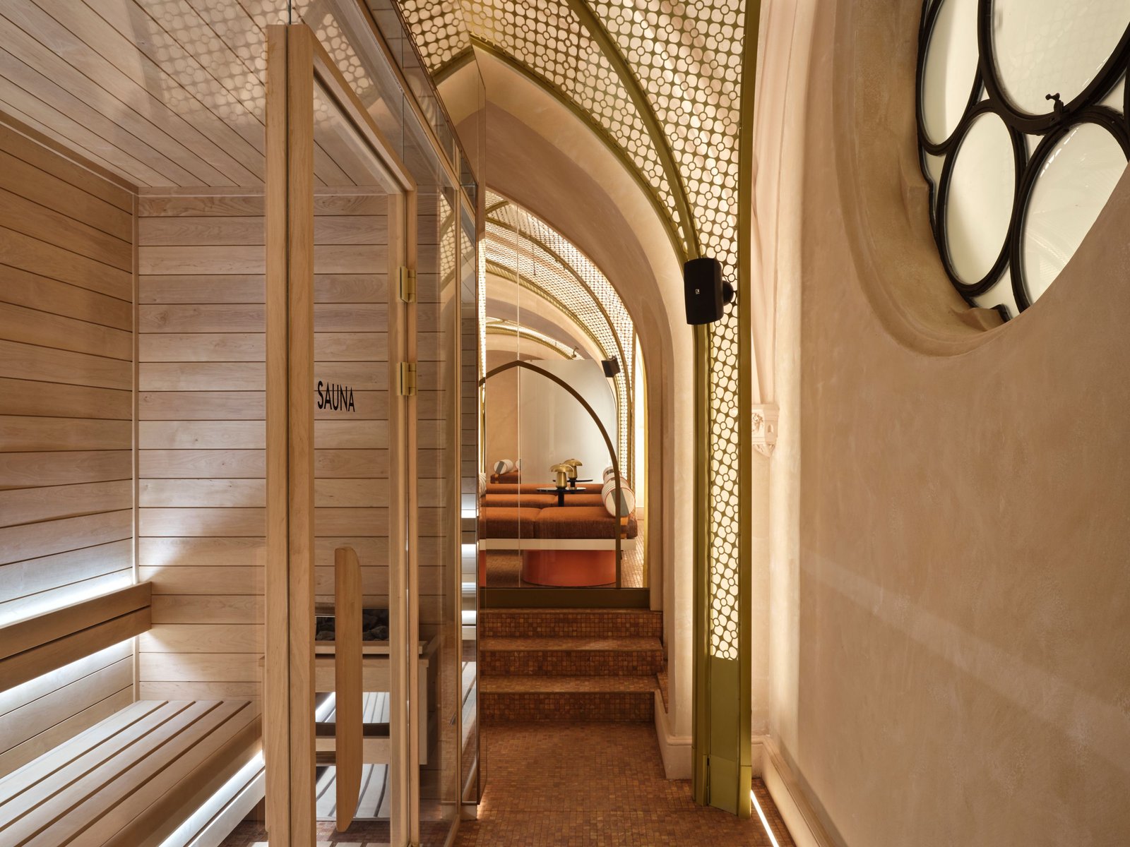 W Budapest, wellness